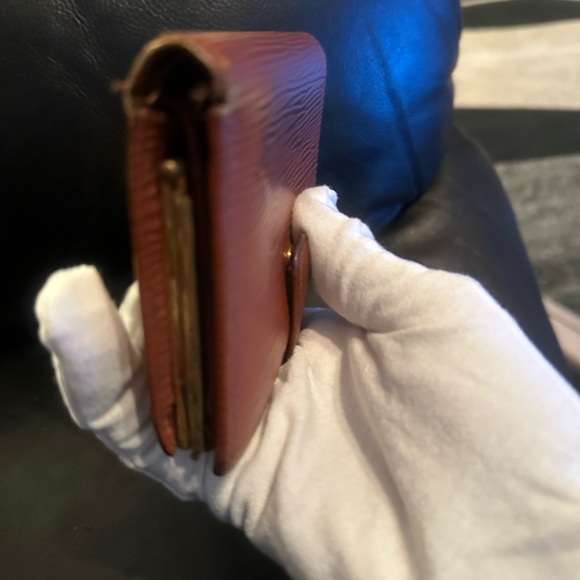 LV EPI kiss lock preloved brown wallet good condition see photos - Picture 4 of 10